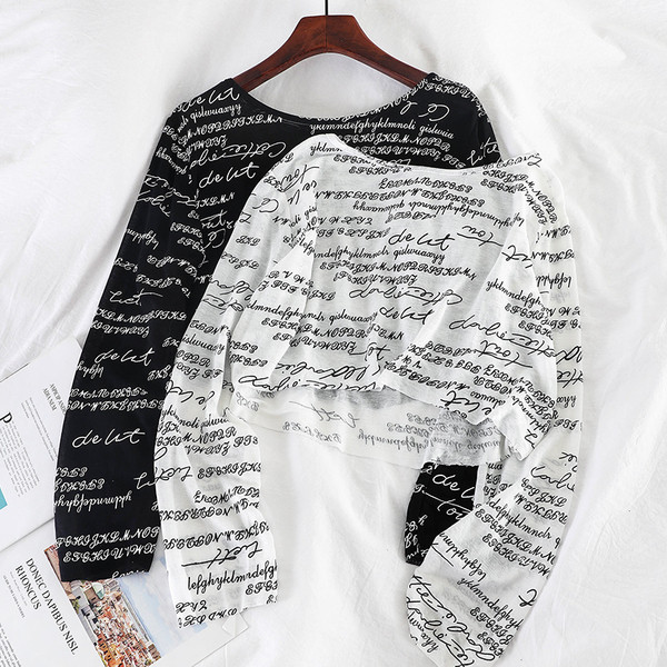 Casual γυναικεία μπλούζα σε μαύρο και άσπρο χρώμα  με γράμματα