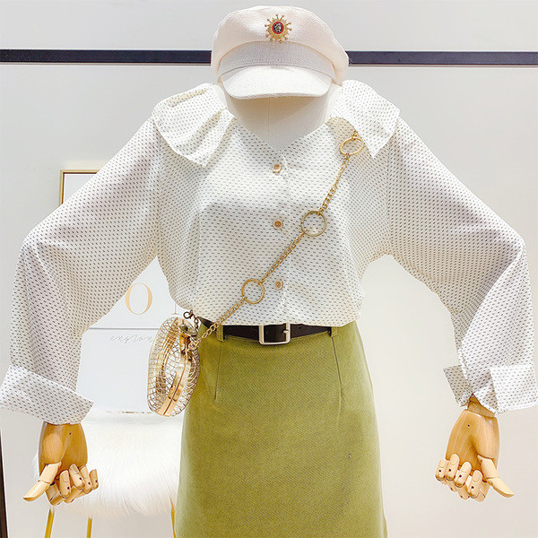 Дамска риза с копчета и V-образно деколте в три цвята