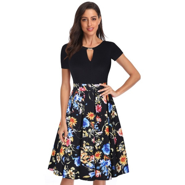 Модерна дамска рокля с къс ръкав в няколко разцветки 