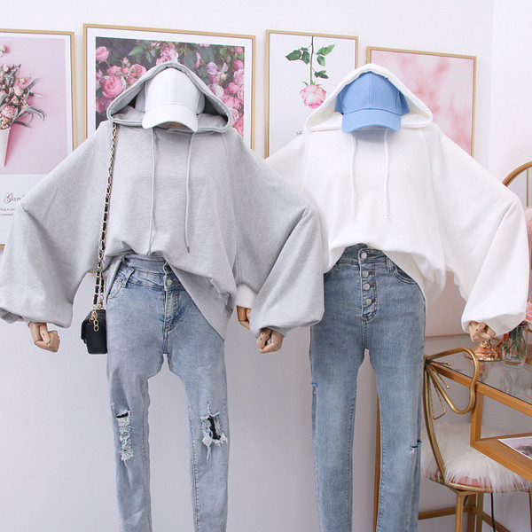 Модерен дамски суичър с качулка в няколко цвята - широк модел