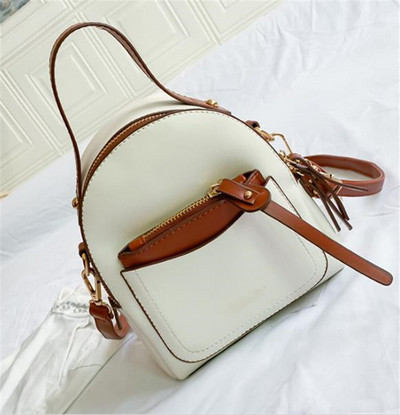 Модерна дамска раница в четири цвята от еко кожа и цип