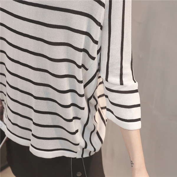 Дамска ежедневна раирана блуза в два цвята 