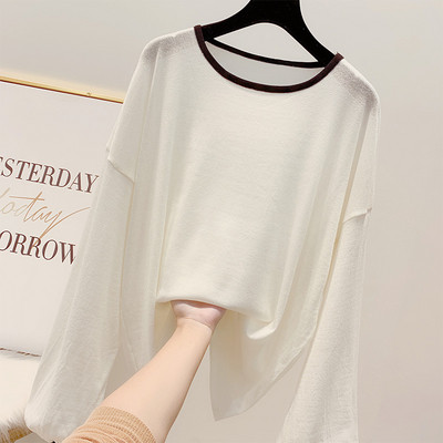 Дамски пуловер с  обло деколте в няколко цвята