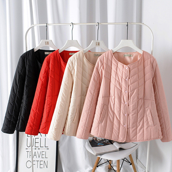 Есенно дамско яке с джоб и копчета в няколко цвята 