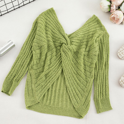 Модерен дамски пуловер в пет цвята с V-образно деколте