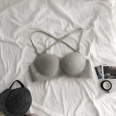 Дамски сутиени с кръстосани презрамки в няколко цвята