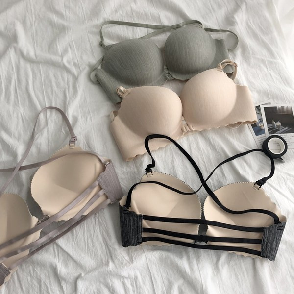 Дамски сутиени с кръстосани презрамки в няколко цвята