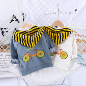 Нов модел детско яке за момчета с качулка и бродерия в бял и син цвят