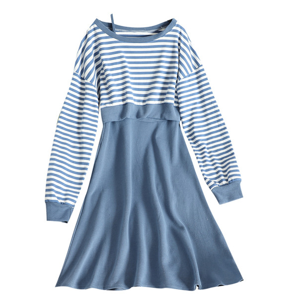 Есенен дамски комплект включващ пуловер и рокля в черен и син цвят