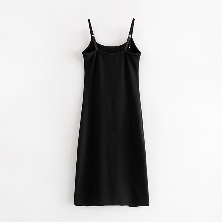 Дамска ежедневна рокля с тънки презрамки и копчета в черен цвят