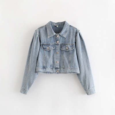 Късо дамско дънково яке в син цвят с копчета и дълъг ръкав