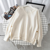 Ежедневен дамски пуловер с шпиц деколте в няколко цвята