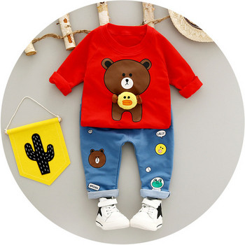 Нов модел актуален детски комплект за момчета блуза + панталон с апликация