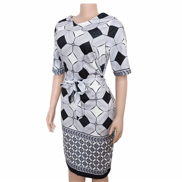 Модерна дамска рокля с 3/4 ръкав в сив цвят