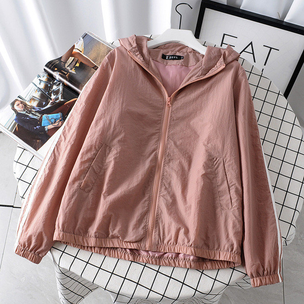 Есенно дамско яке с дълъг ръкав и качулка в няколко цвята 