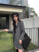 Дамско сако с дълъг ръкав в сив цвят с копчета и джобове