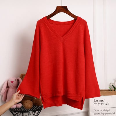 Дамски пуловер с V-образно деколте -асиметричен модел