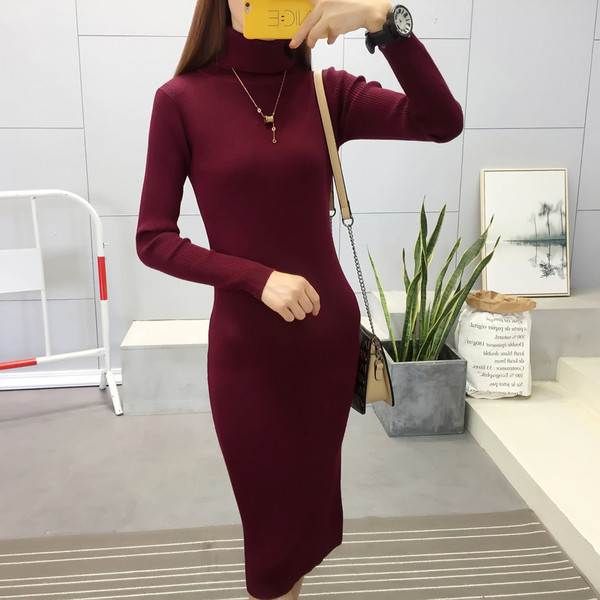 Есенно-зимна дамска рокля с висока поло яка в няколко различни цвята 