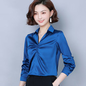 Модерна дамска риза в черен и син цвят с V-образно деколте