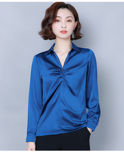 Модерна дамска риза в черен и син цвят с V-образно деколте