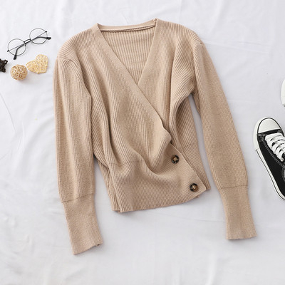 Ежедневна дамска жилетка с шпиц деколте в няколко цвята