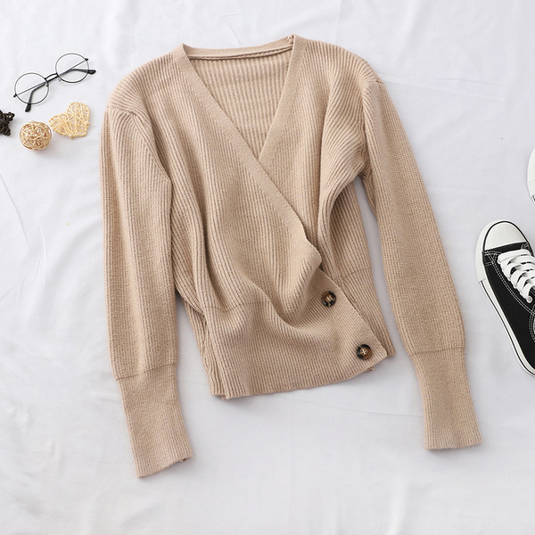 Ежедневна дамска жилетка с шпиц деколте в няколко цвята