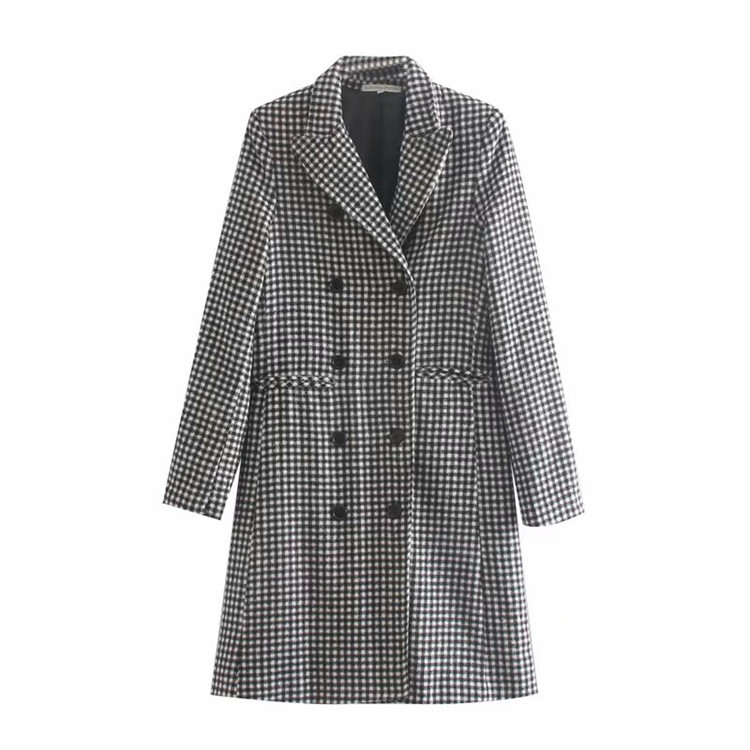 Дълго дамско карирано палто с копчета и дълъг ръкав