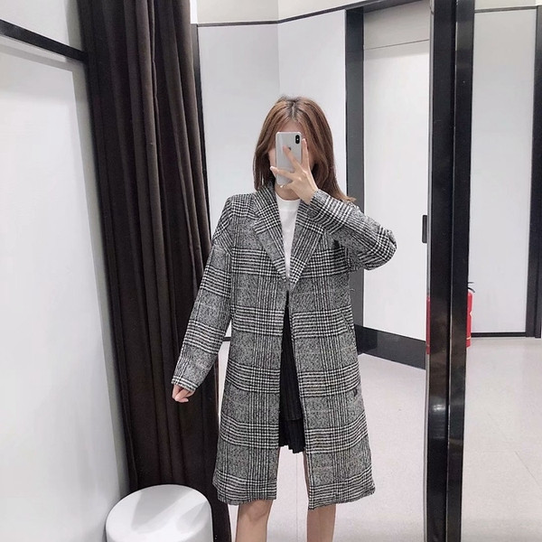 Дамско дълго карирано палто с джобове