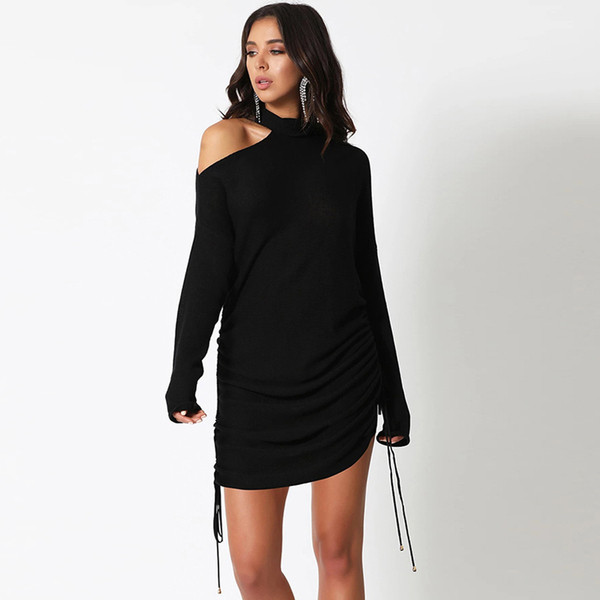 Модерна дамска рокля от тънко плетиво в черен цвят