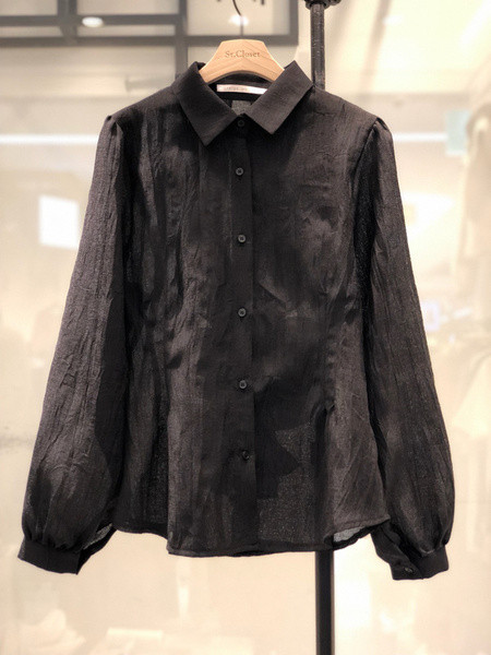 Актуална дамска риза с панделка на гърба в бял и черен цвят 