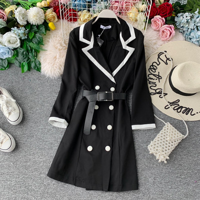 Стилно дамско сако дълъг модел в бял и черен цвят