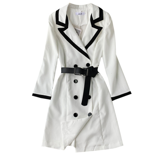 Стилно дамско сако дълъг модел в бял и черен цвят