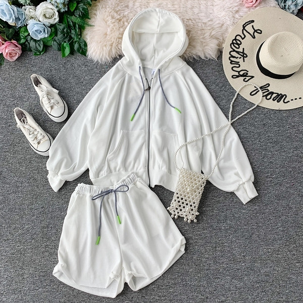 Спортно-ежедневен дамски комплект от две части в син, сив и бял цвят