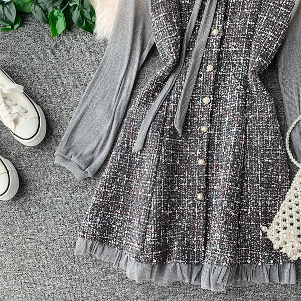 Стилна дамска рокля с панделка в сив и черен цвят