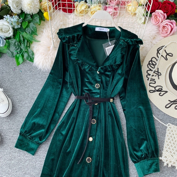 Актуална дамска рокля от кадифе в няколко цвята