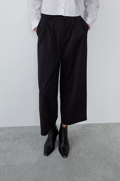 Дамски елегантен панталон в червен цвят с висока талия и 9/10 дължина