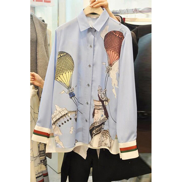 Дамска модерна риза с цветна апликация в син цвят 