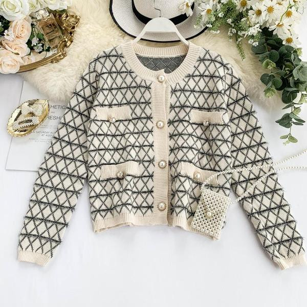 Модерна дамска жилетка с копчета и джоб в два цвята