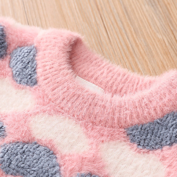 Модерен детски пуловер с О-образно деколте и сърца за момичета