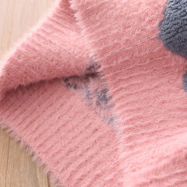 Модерен детски пуловер с О-образно деколте и сърца за момичета