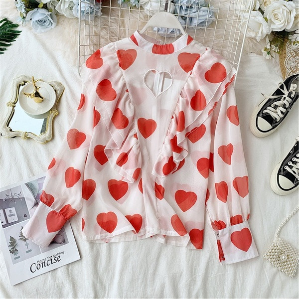 Модерна дамска риза със сърца в бял цвят