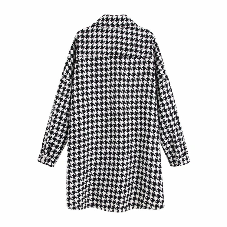 Дамско тънко карирано палто с джобове