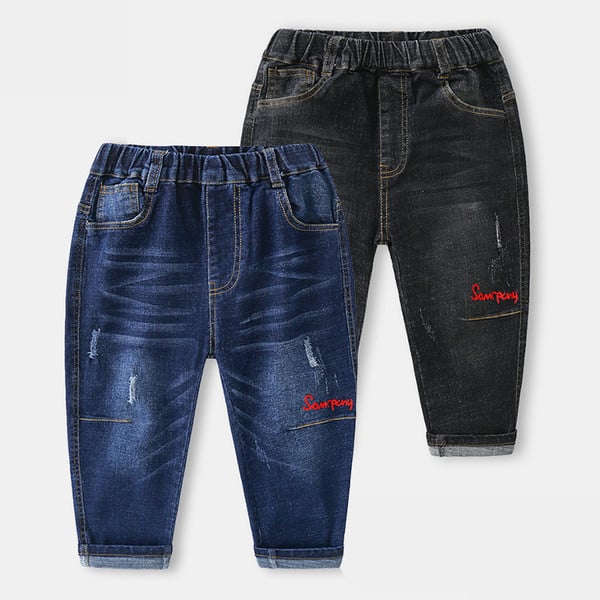 Нов модел детски дънки за момчета с бродерия в син и черен цвят