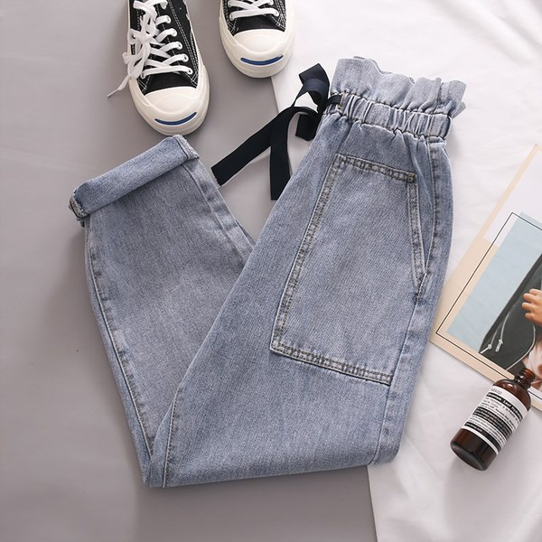 Нов модел дамски дънки с джобове и връзки в син цвят