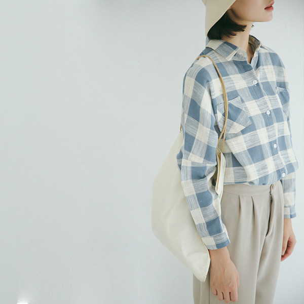 Дамска карирана риза с класическа яка в два цвята