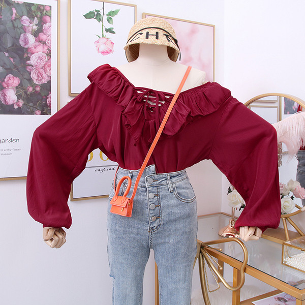 Нов модел дамска риза с V-образно деколте и широк ръкав в няколко цвята