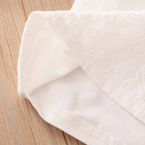 Нов модел детска риза в бял цвят за момичета- няколко модела