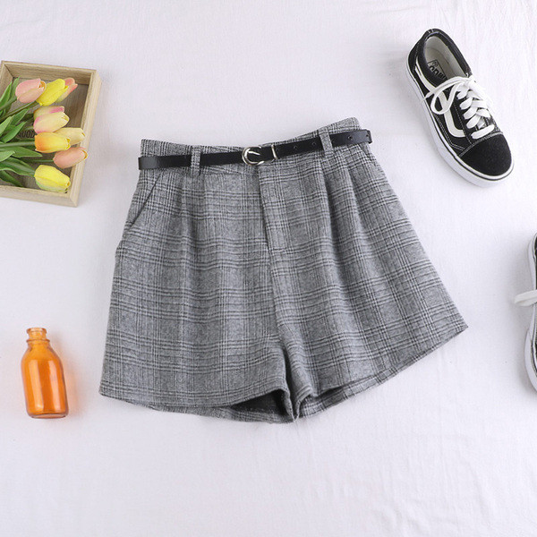 Кариран дамски панталон в три цвята-с джобове 