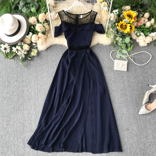 Модерна дамска рокля  с дантела в два цвята