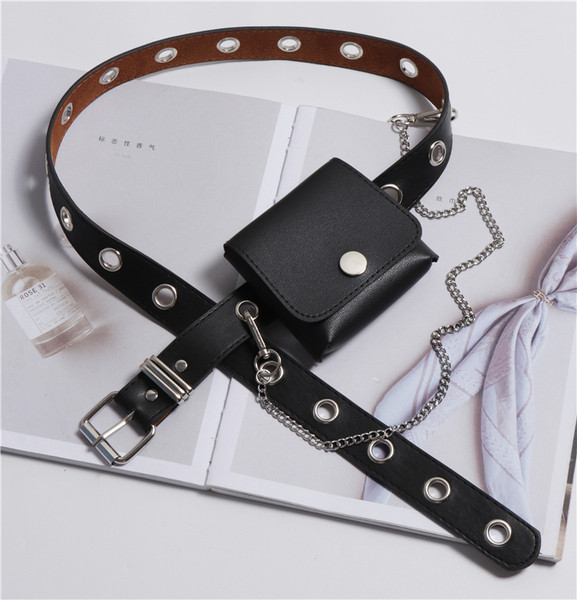 Актуален дамски колан от еко кожа с метални елементи в черен цвят